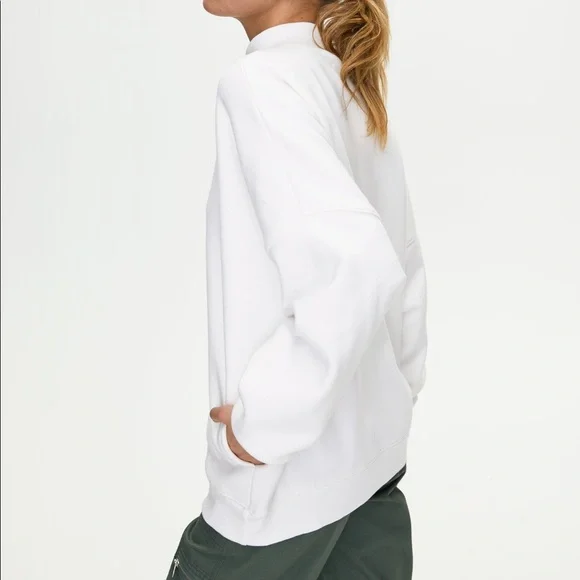 Aritzia Cozy Fleece Boyfriend Mock Sweatshirt NWT - Picture 3 of 9